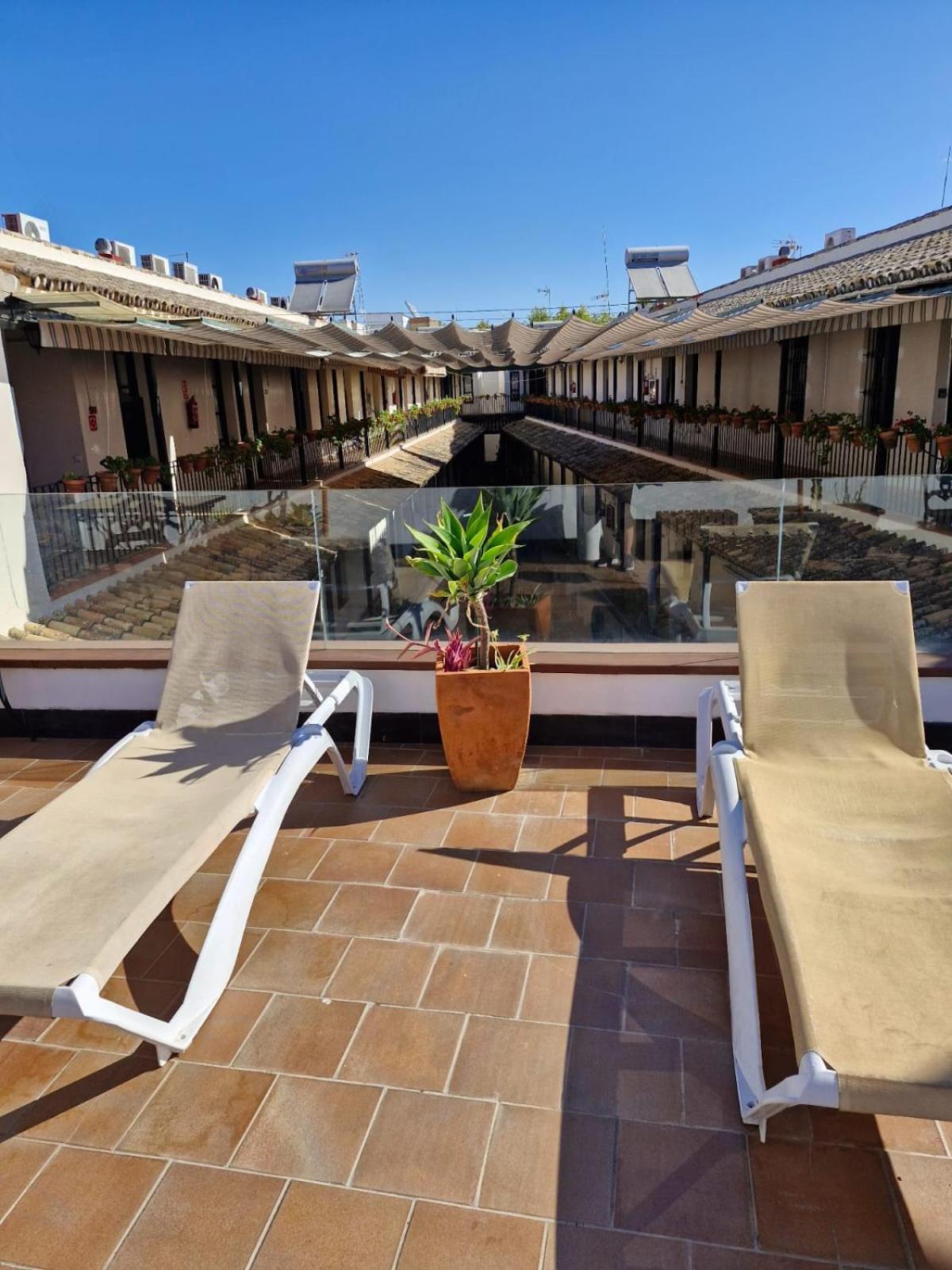 Patio Cartuja Apartamento Sevilha Exterior foto